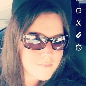 Meet your Posher, Bobbi